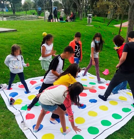 Alquiler juego de feria - Twister Alquiler juego de feria - Twister